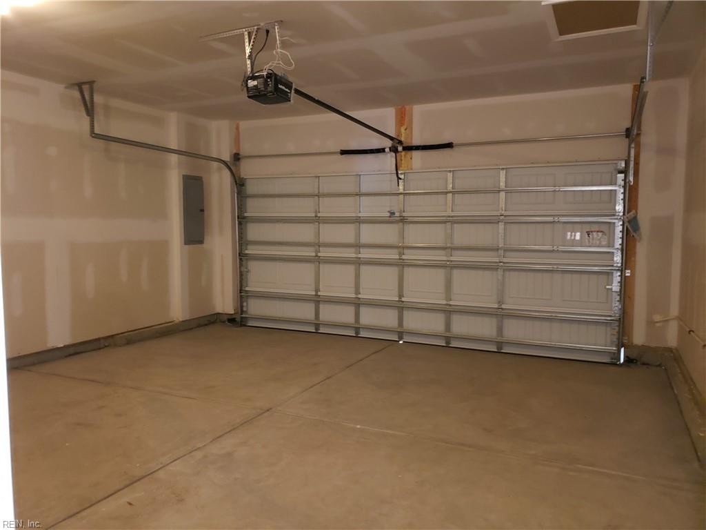 3937 Northridge St Property Photo 25