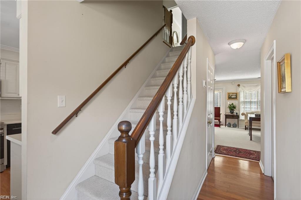 132 River Point Dr Property Photo 5