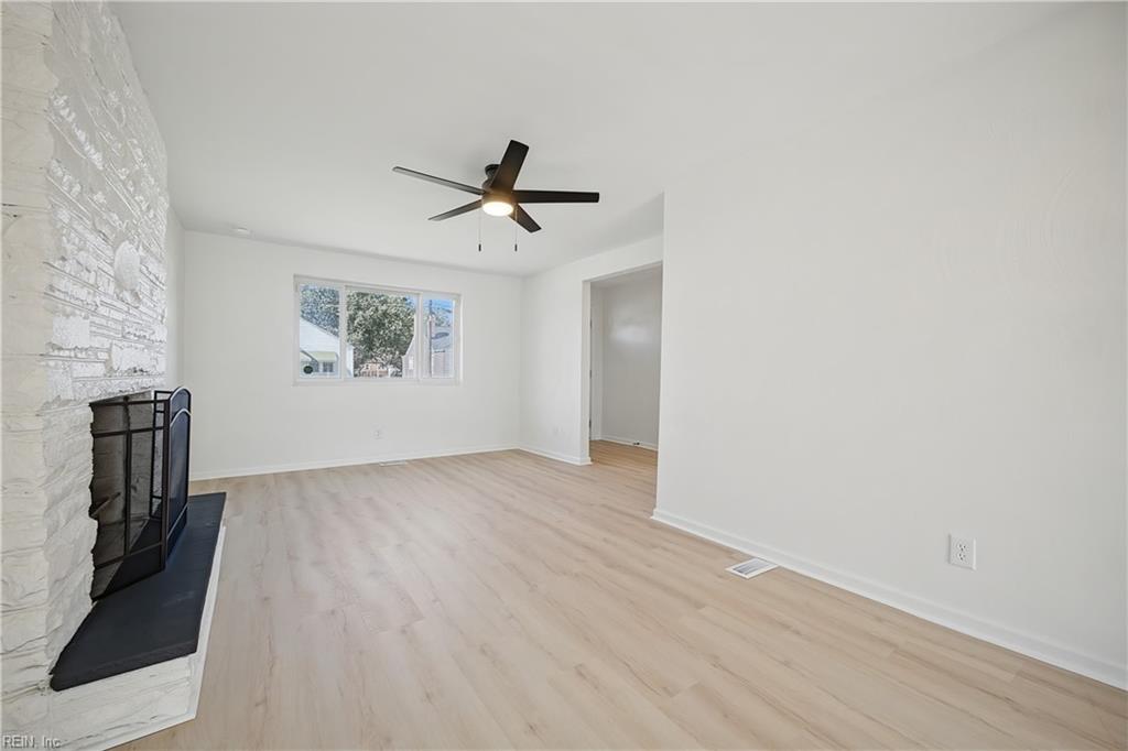 1421 Wilcox Ave Property Photo 7