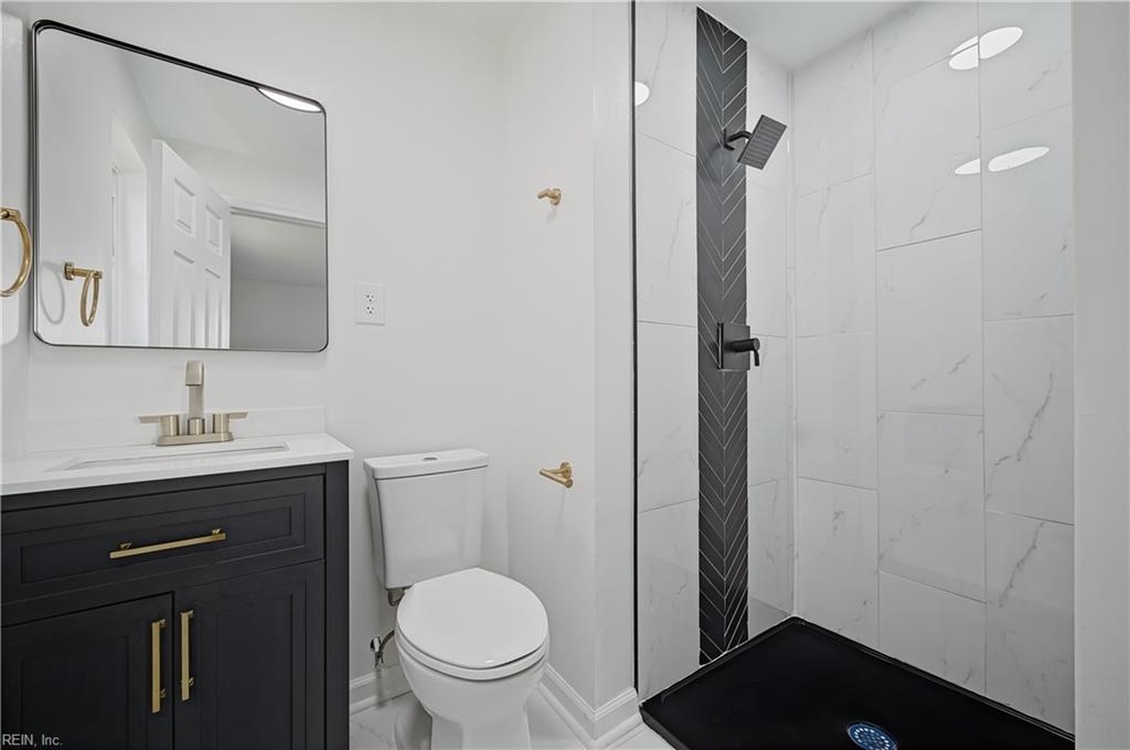 1421 Wilcox Ave Property Photo 32