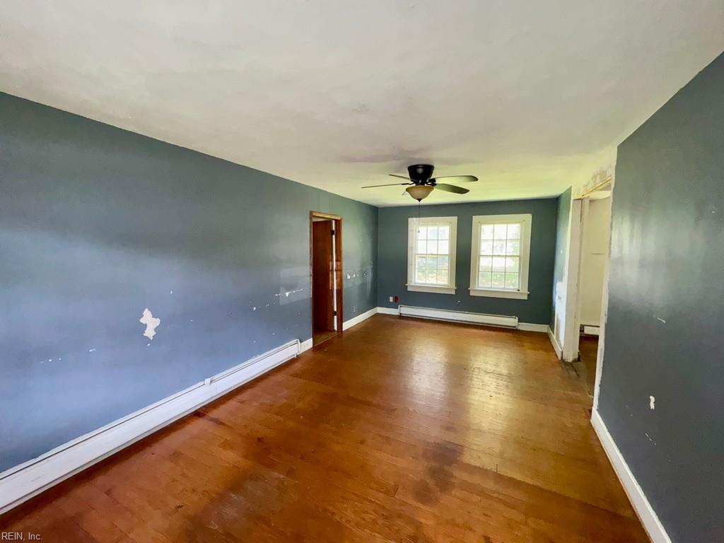 1307 Perry St Property Photo 3