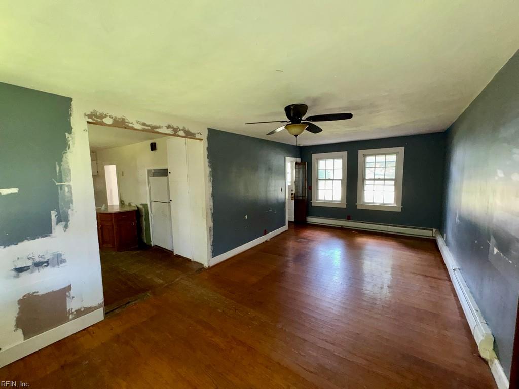 1307 Perry St Property Photo 4