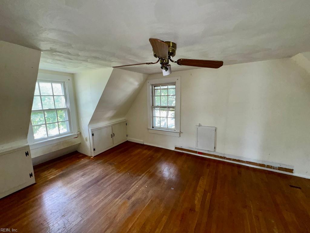 1307 Perry St Property Photo 15