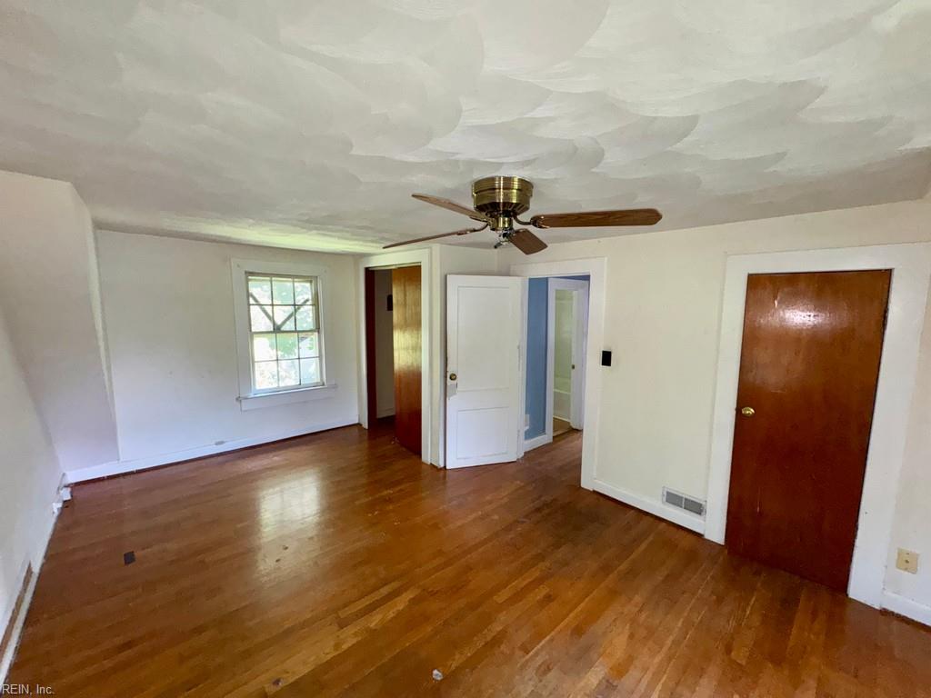 1307 Perry St Property Photo 16