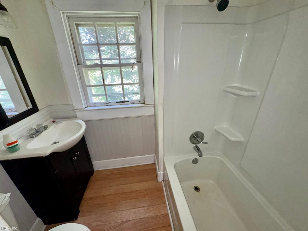 1307 Perry St Property Photo 18