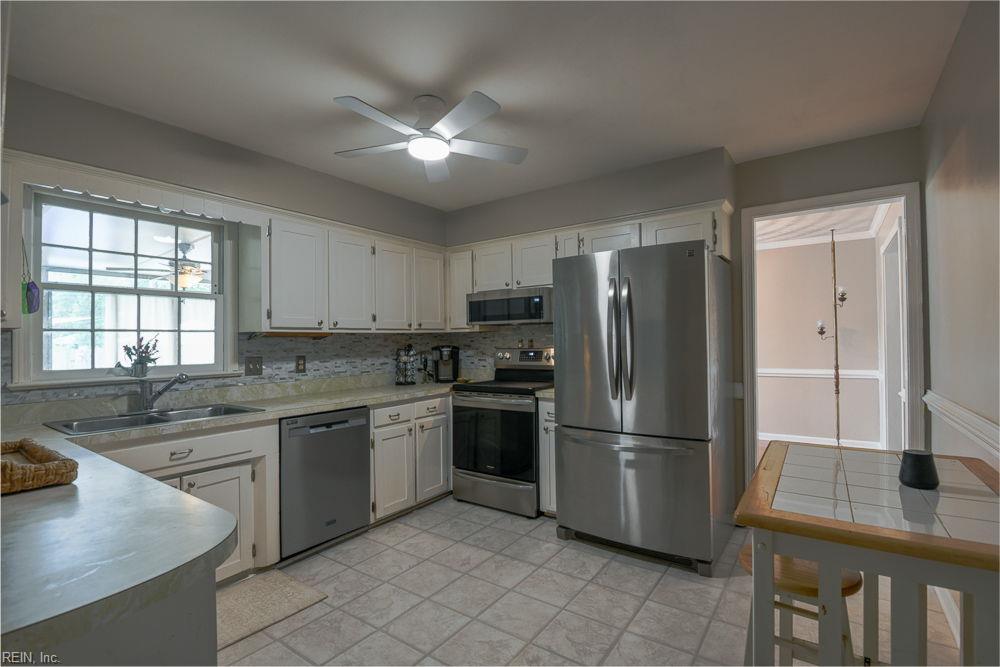 4117 Hawksley Dr Property Photo 8