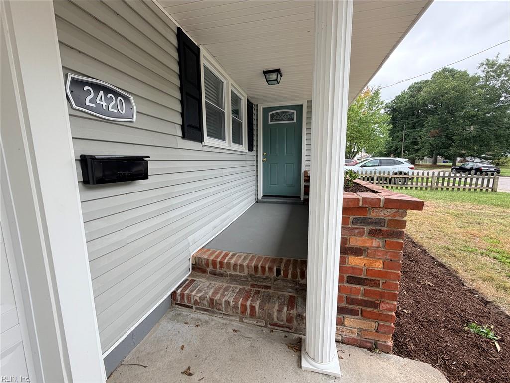 2420 Juniper St Property Photo 4