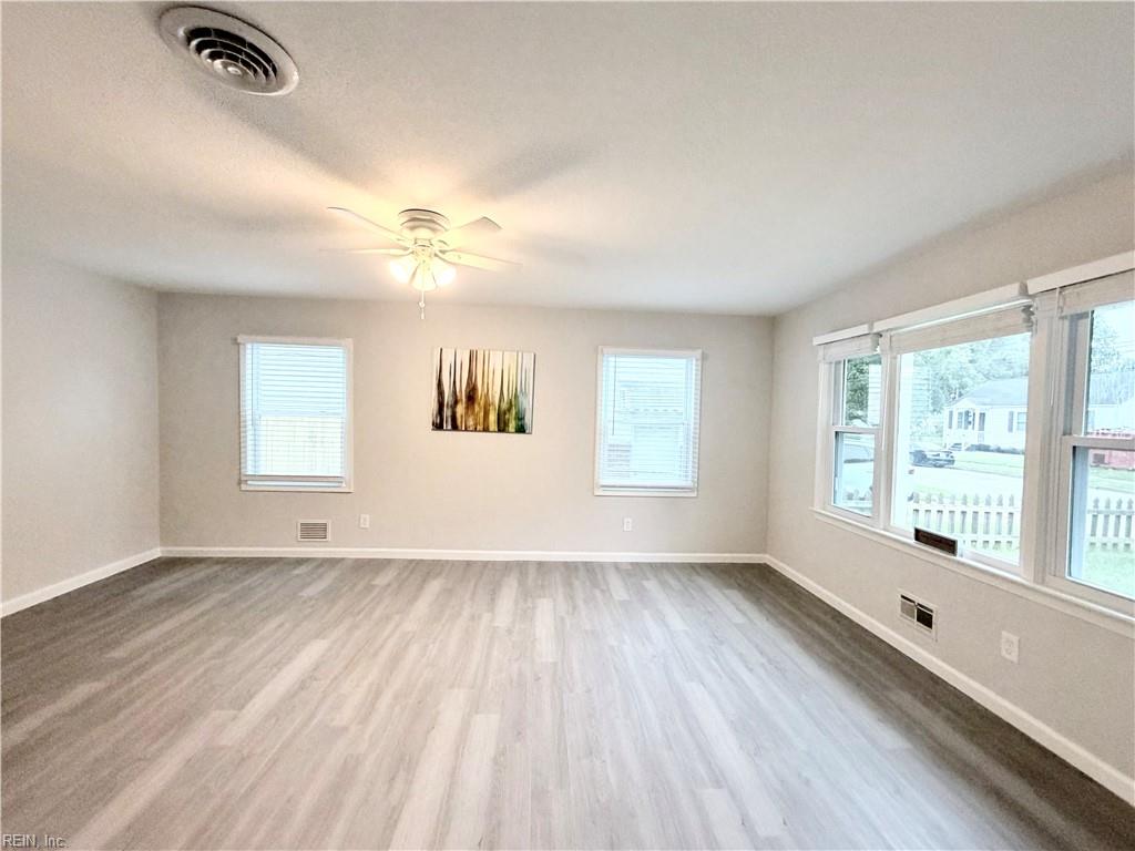2420 Juniper St Property Photo 7