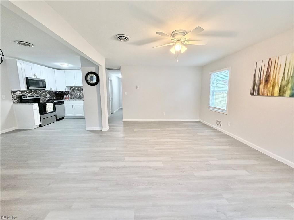 2420 Juniper St Property Photo 10