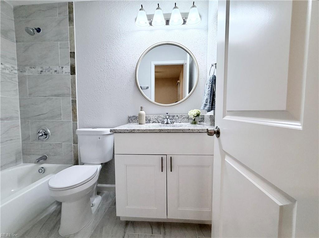 2420 Juniper St Property Photo 19