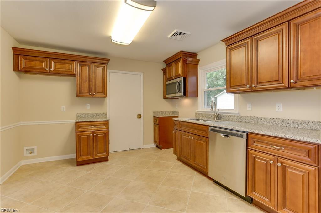 925 South Ave Property Photo 3