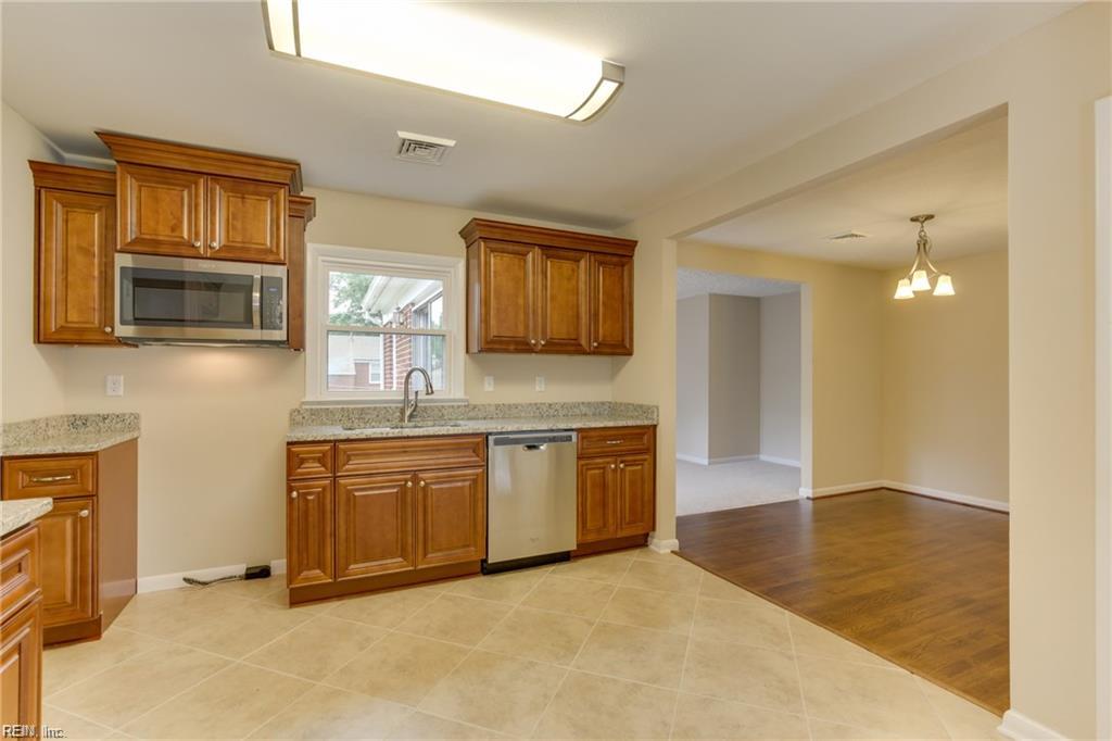 925 South Ave Property Photo 4