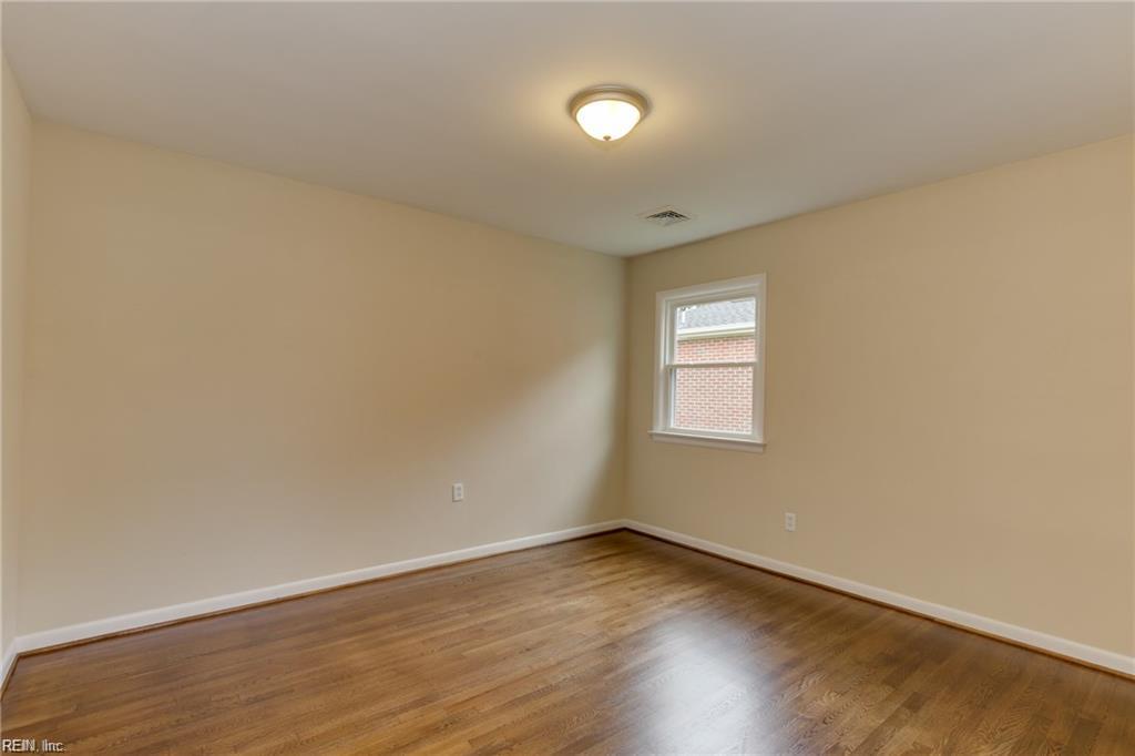 925 South Ave Property Photo 17