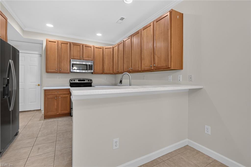 1007 Skiffs Landing Ln Property Photo 11