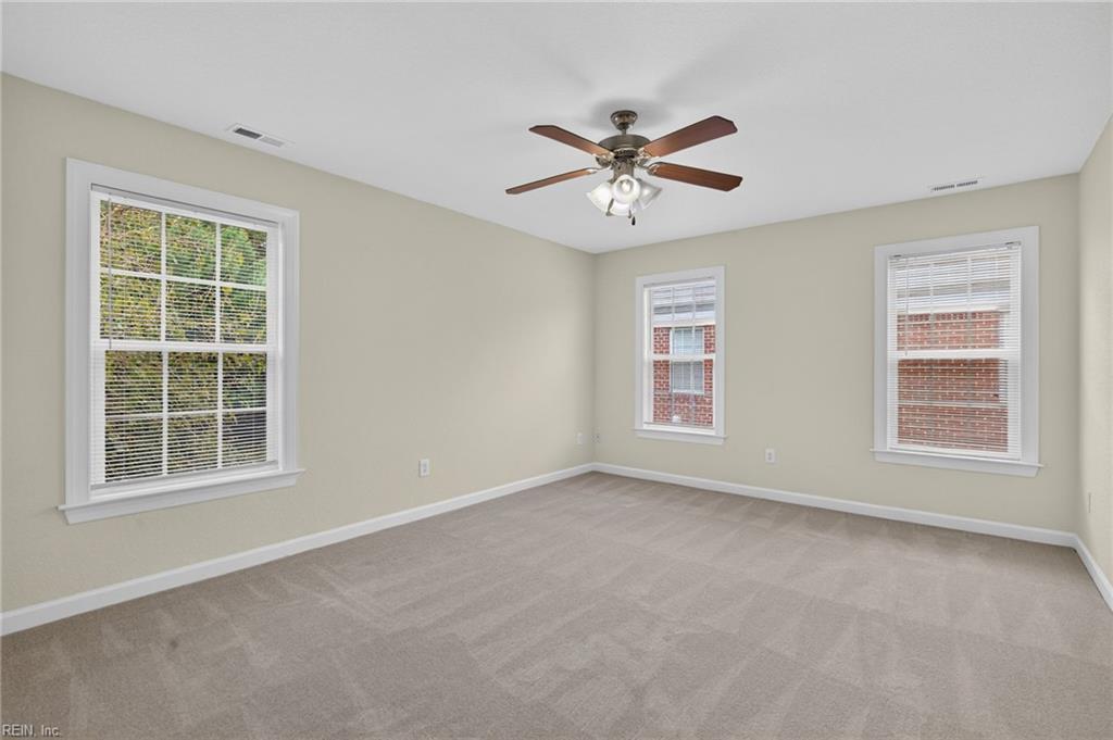 1007 Skiffs Landing Ln Property Photo 18