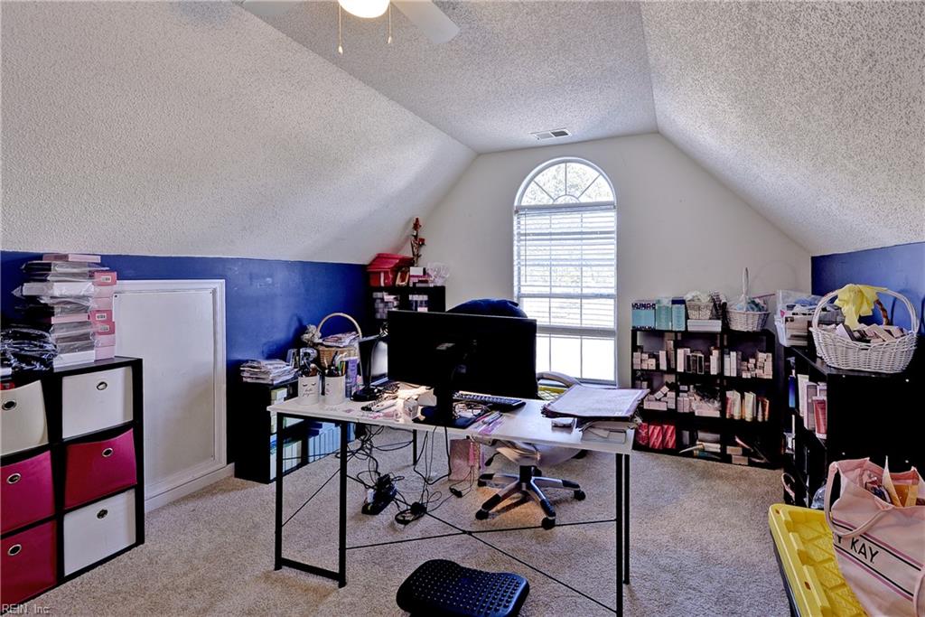 266 Cabell Dr Property Photo 33