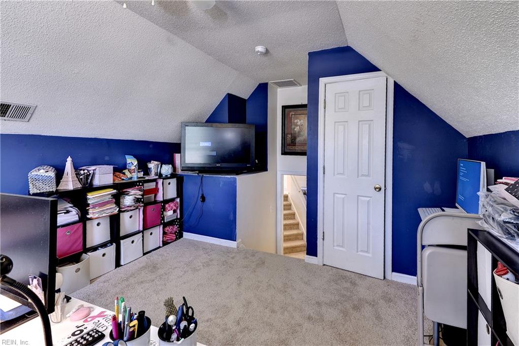 266 Cabell Dr Property Photo 34