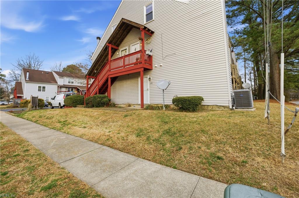 500 Barberton Dr Property Photo 2