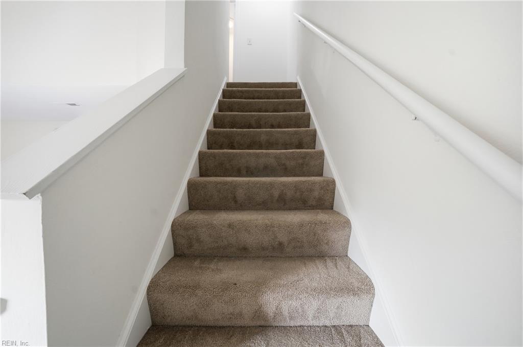 500 Barberton Dr Property Photo 18