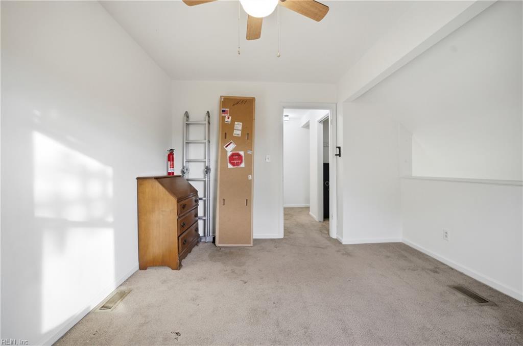 500 Barberton Dr Property Photo 19