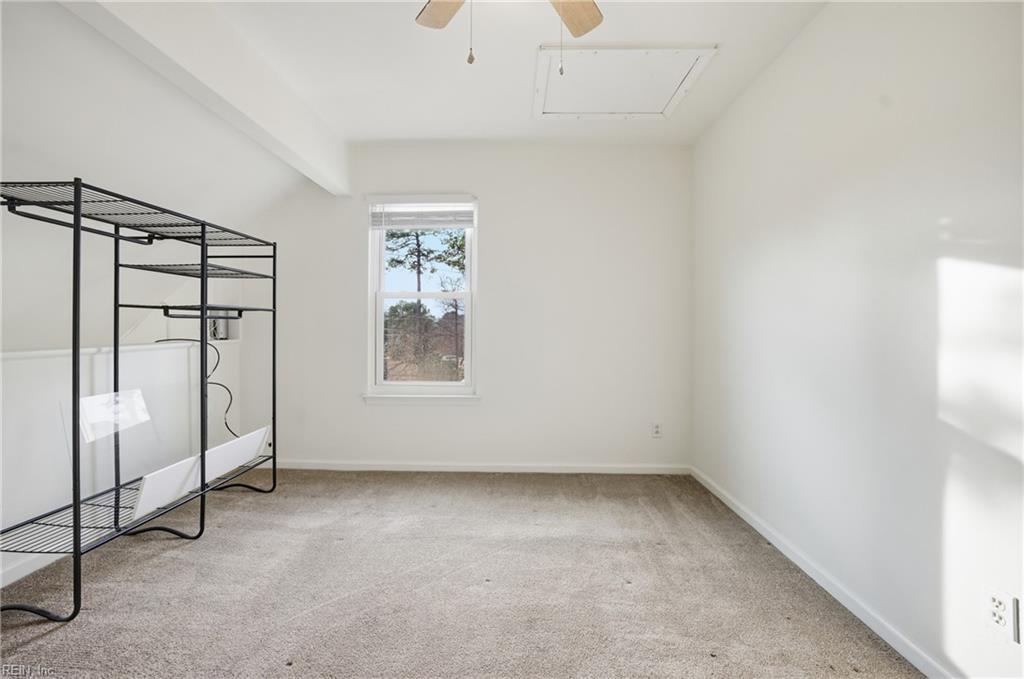 500 Barberton Dr Property Photo 21