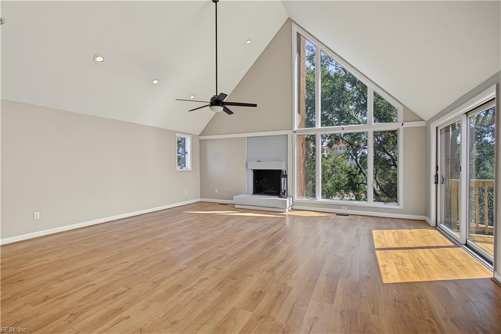 696 Mowbray Arch Property Photo 7