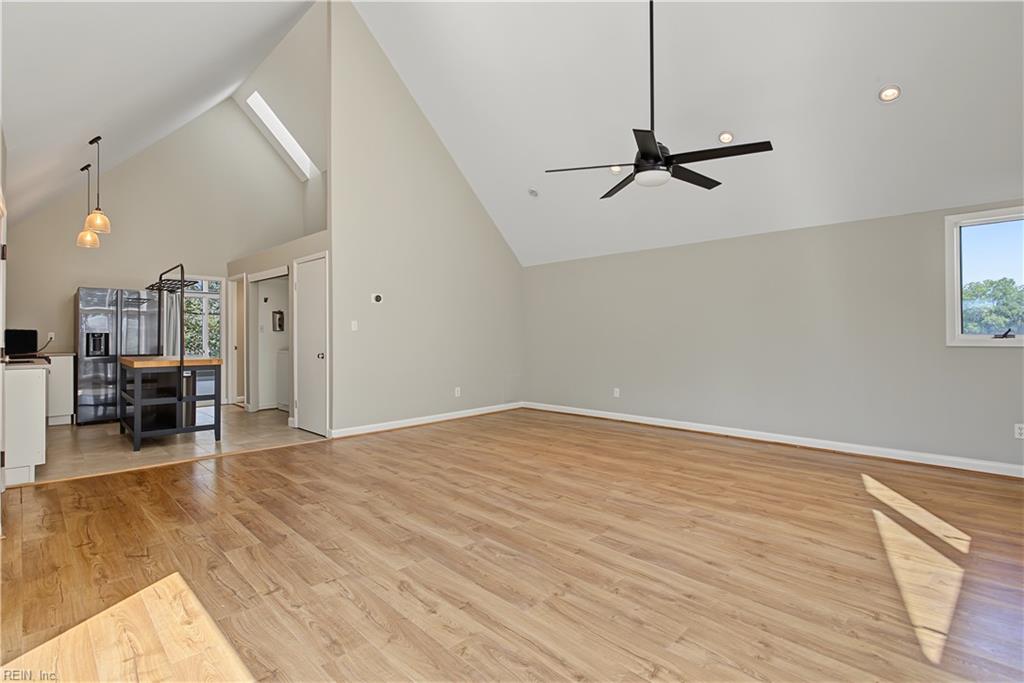 696 Mowbray Arch Property Photo 8
