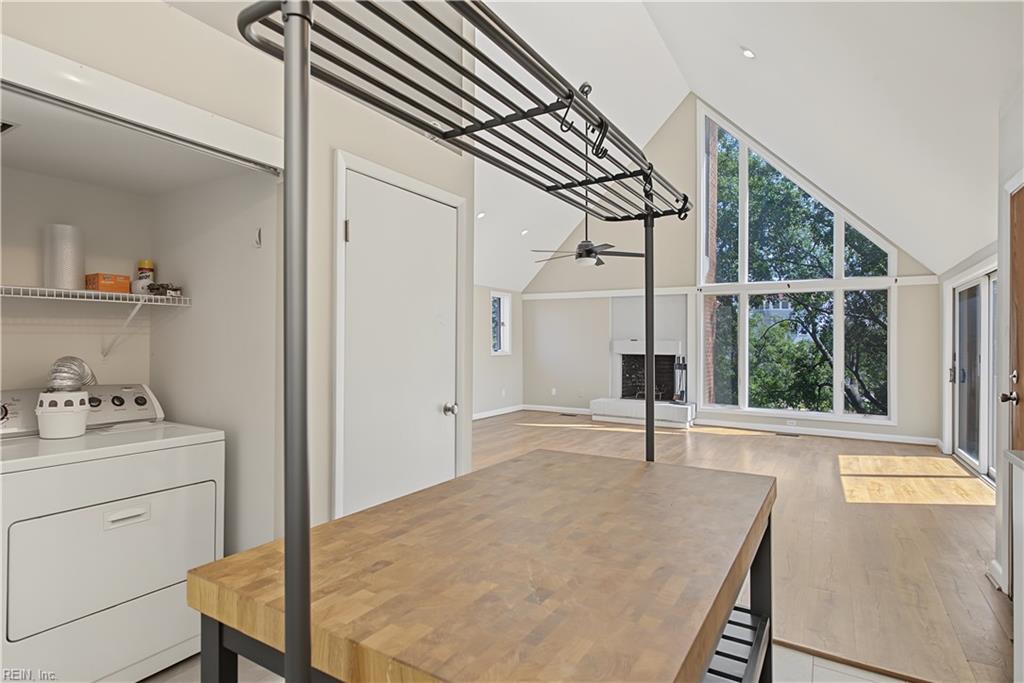 696 Mowbray Arch Property Photo 16