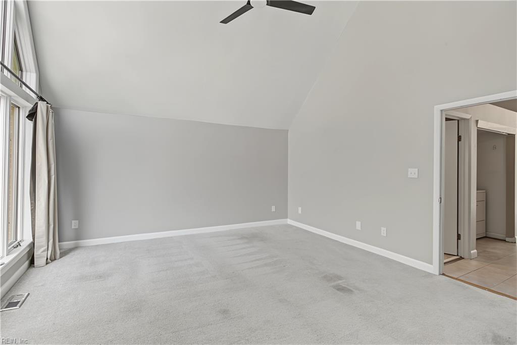 696 Mowbray Arch Property Photo 21