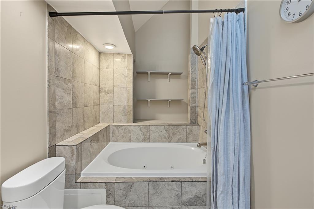 696 Mowbray Arch Property Photo 24
