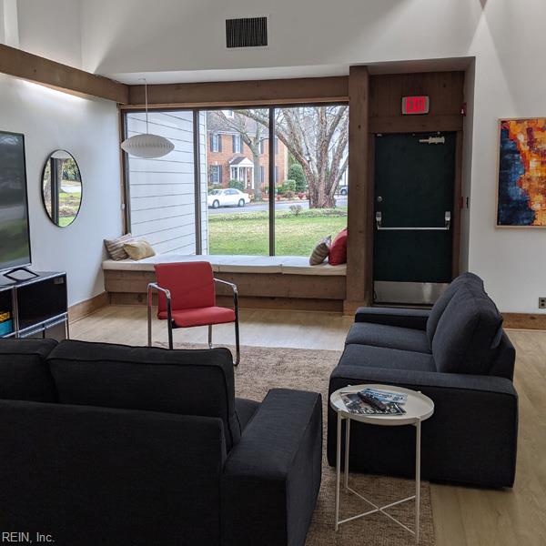 696 Mowbray Arch Property Photo 31