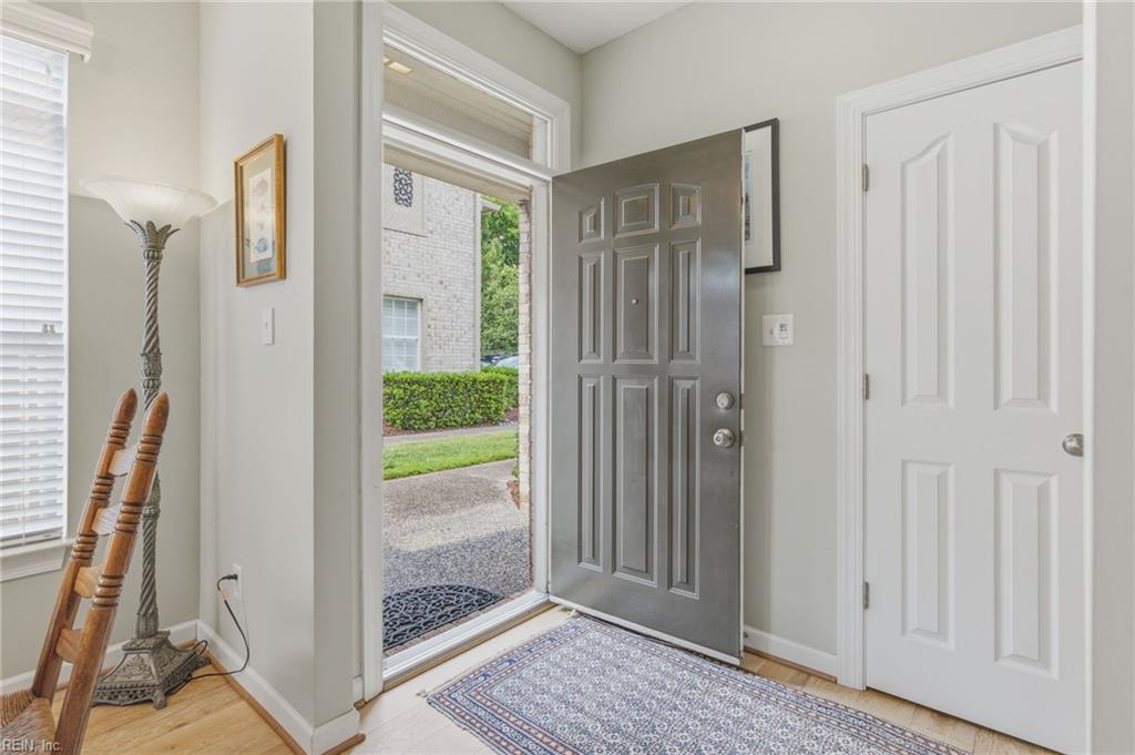 1115 Chancellor Walk Ct Property Photo 3