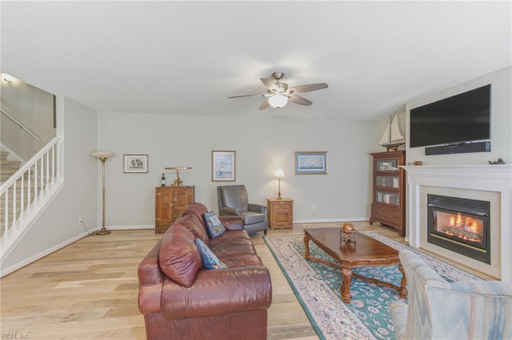 1115 Chancellor Walk Ct Property Photo 5