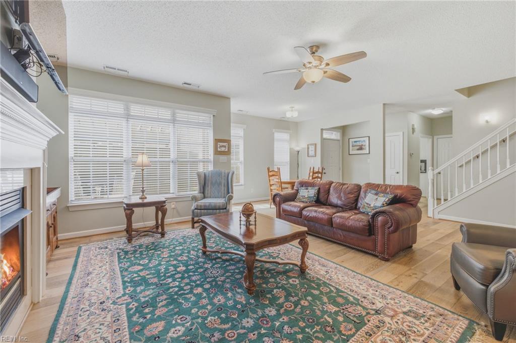 1115 Chancellor Walk Ct Property Photo 6