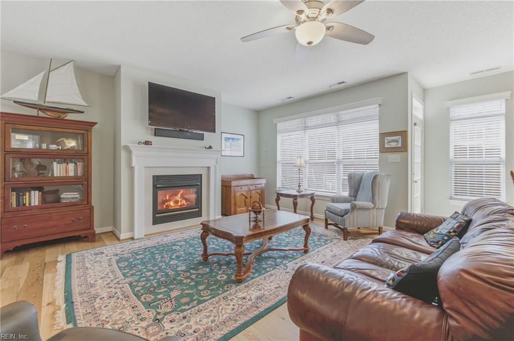 1115 Chancellor Walk Ct Property Photo 7