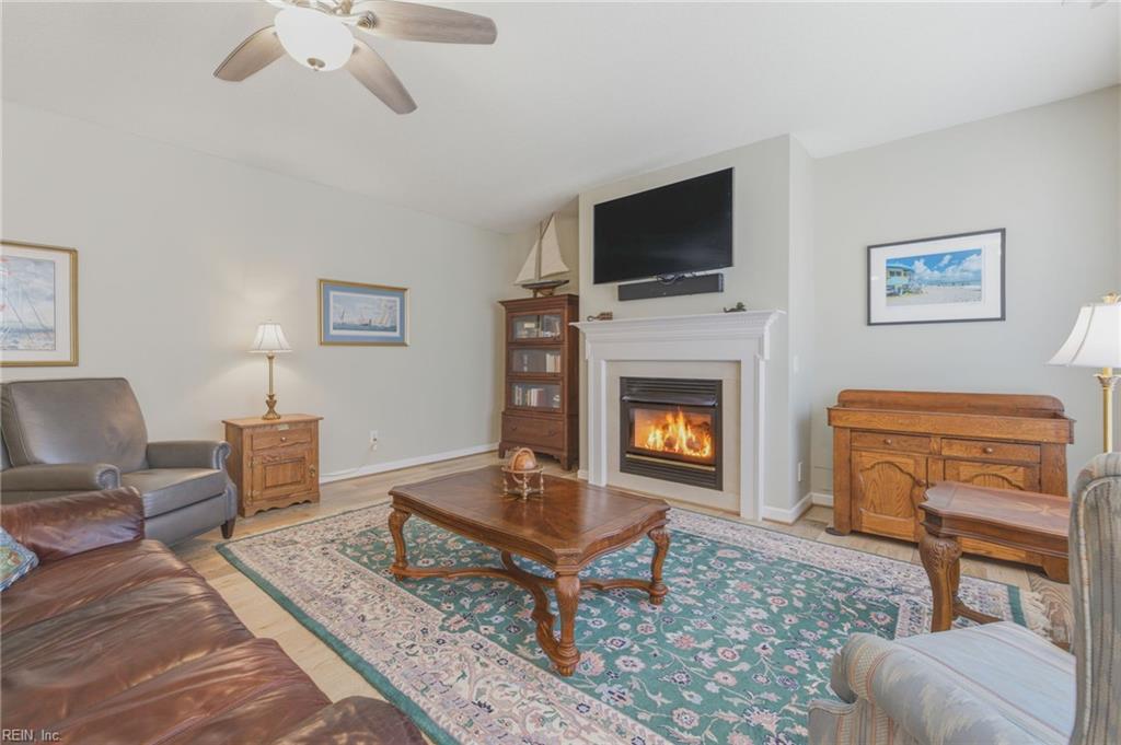 1115 Chancellor Walk Ct Property Photo 9