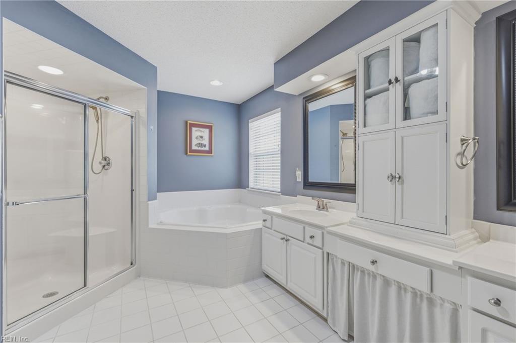 1115 Chancellor Walk Ct Property Photo 23