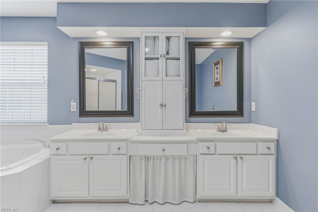 1115 Chancellor Walk Ct Property Photo 24