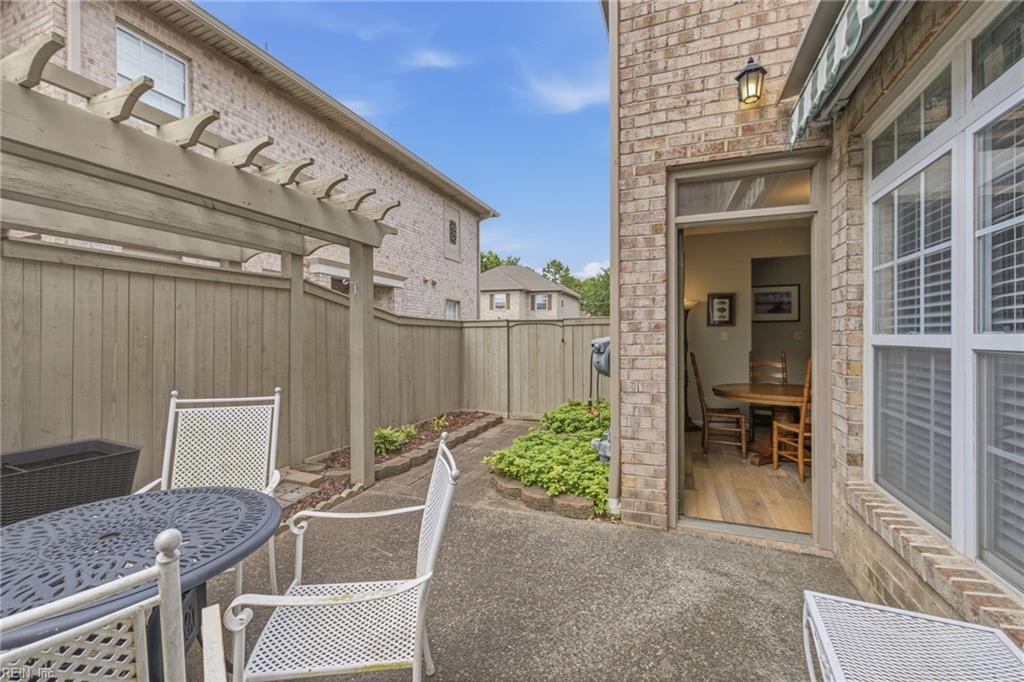 1115 Chancellor Walk Ct Property Photo 32