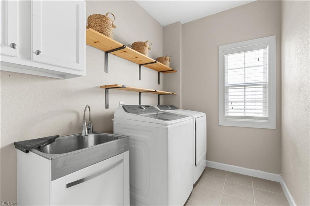 2072 Grandon Loop Property Photo 22