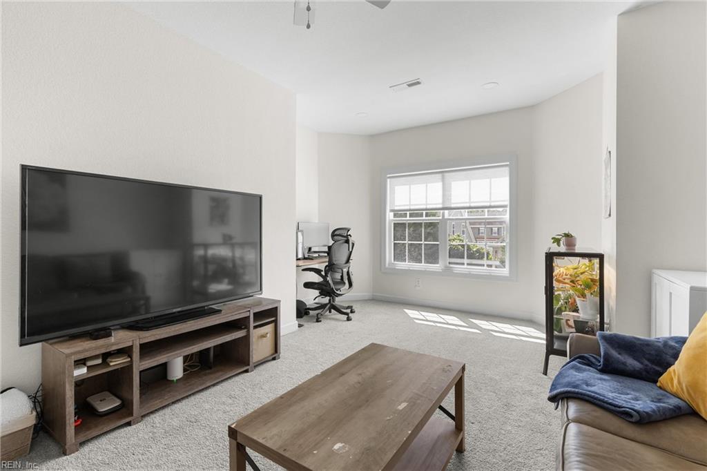 2072 Grandon Loop Property Photo 26