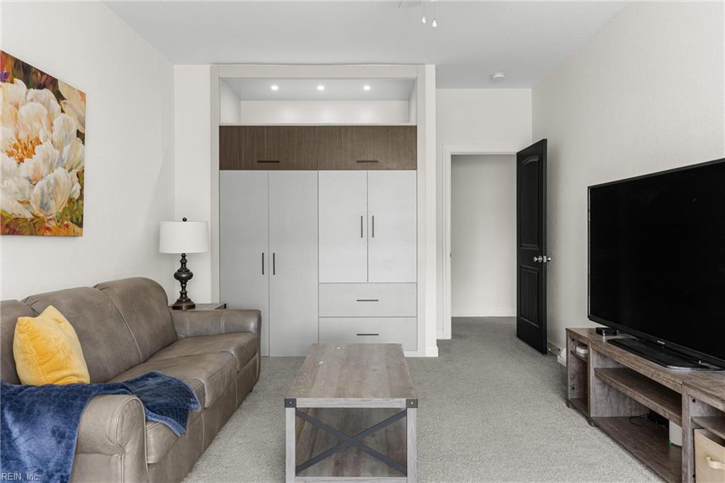 2072 Grandon Loop Property Photo 27