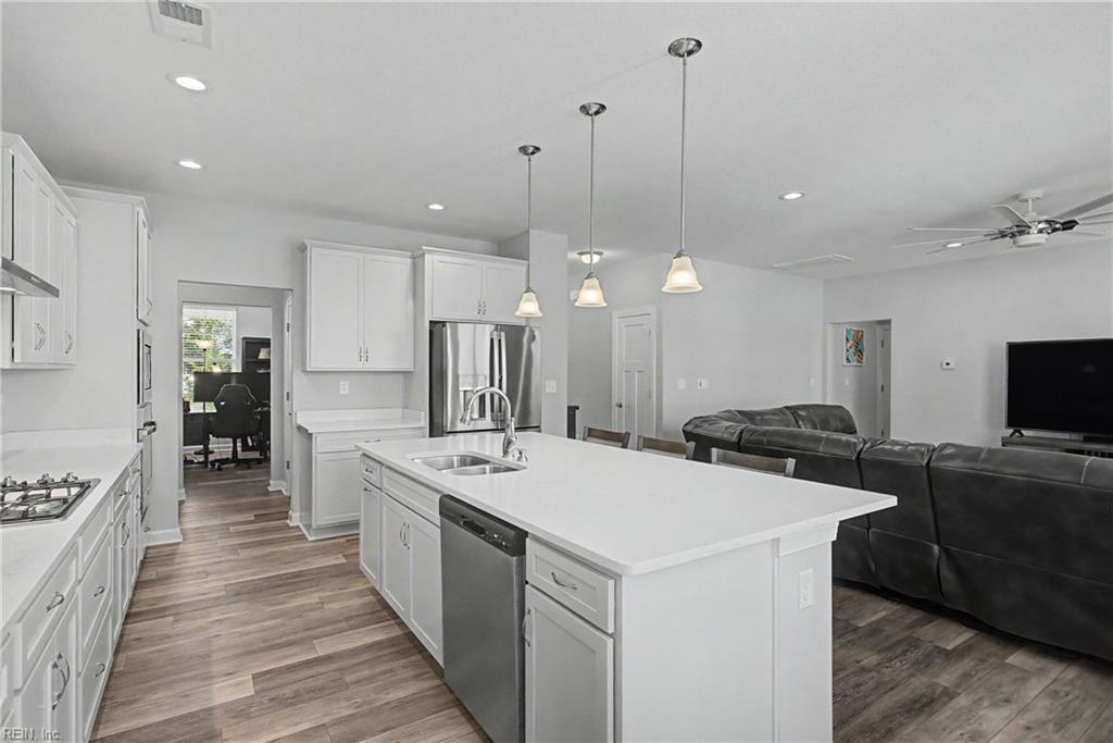 1313 Parkdale St Property Photo 15