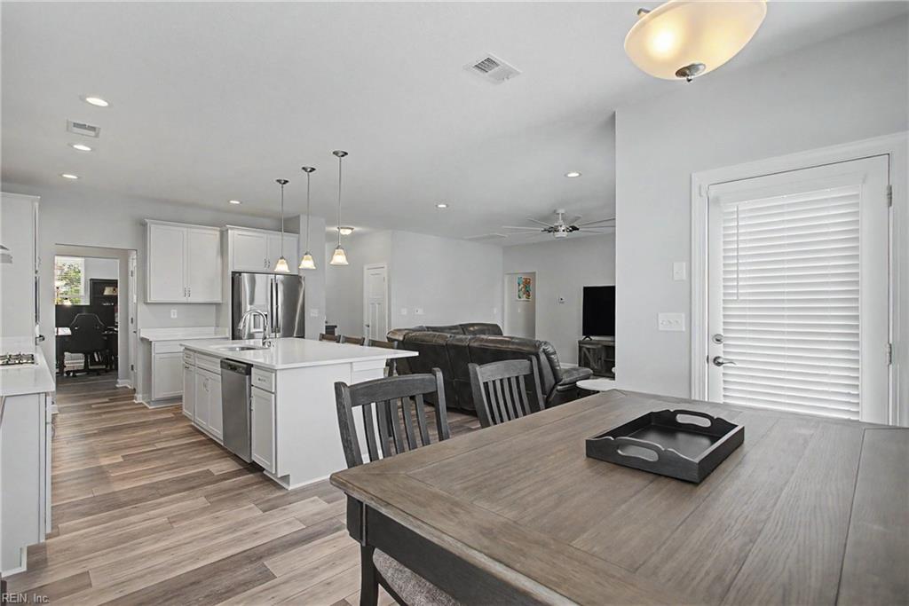 1313 Parkdale St Property Photo 16