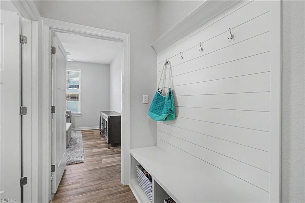 1313 Parkdale St Property Photo 20