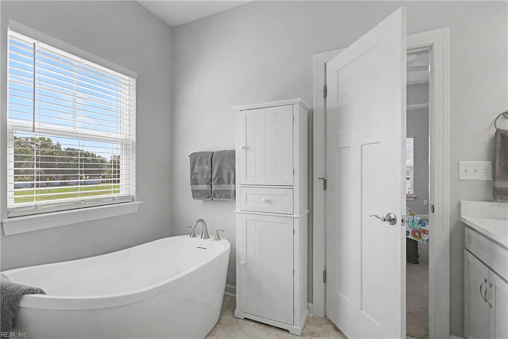 1313 Parkdale St Property Photo 29