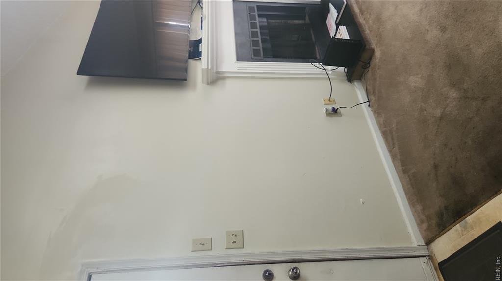 3700 Towne Point Rd Property Photo 17