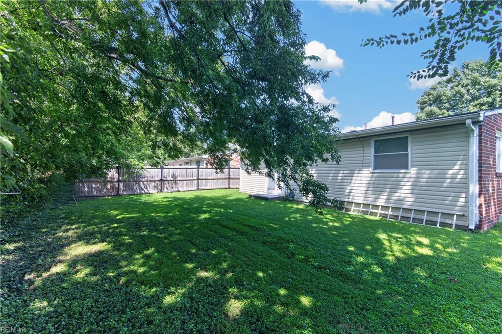 1923 Mcculluch Rd Property Photo 27