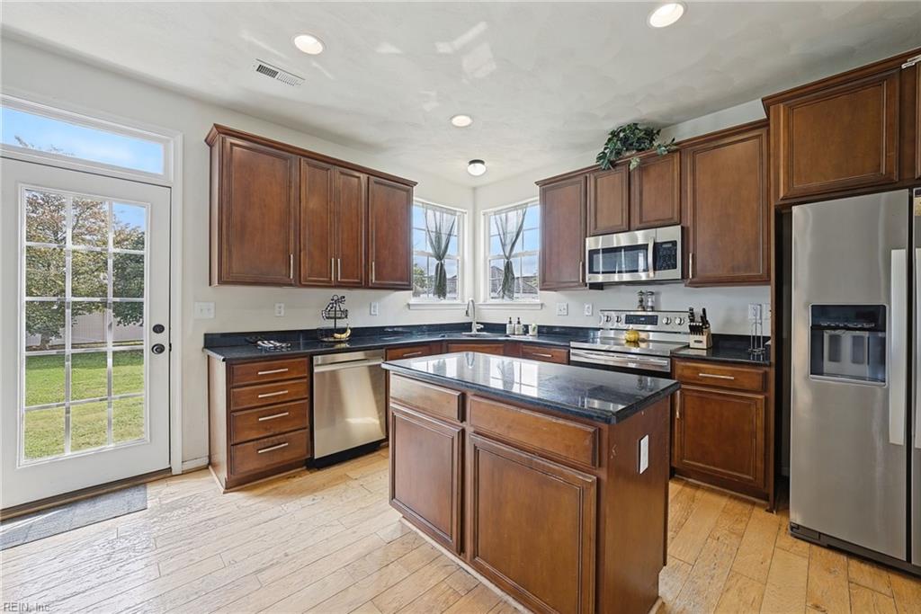 1221 Rosebud Ln Property Photo 11