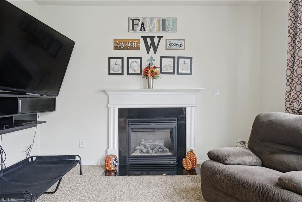 1221 Rosebud Ln Property Photo 17